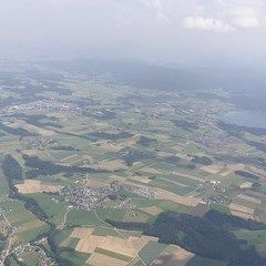 Flugwegposition um 12:42:23: Aufgenommen in der Nähe von Gemeinde Vöcklamarkt, Österreich in 2069 Meter